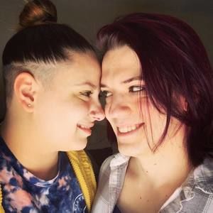 Meet your Posher, Roxanne